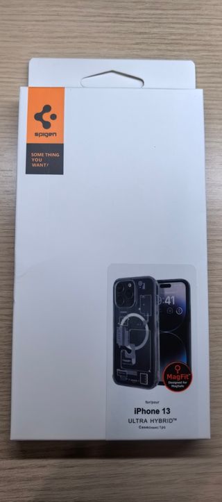 Spigen Ultra Hybrid iPhone 13