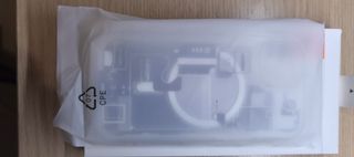 Spigen Ultra Hybrid iPhone 13