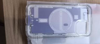 Spigen Ultra Hybrid iPhone 13