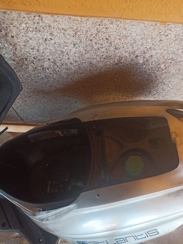 Derbi Atlantis: Moto Scooter