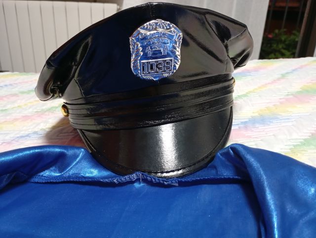 Vestido de terciopelo negro - y otros.