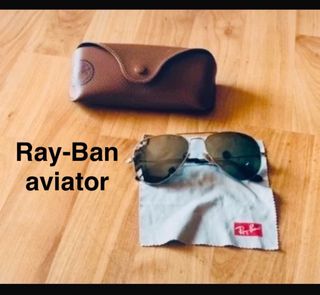 Ray-Ban Aviator: Occhiali da sole
