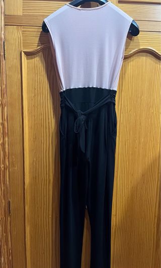 Mono elegante negro y rosa - Talla 46
