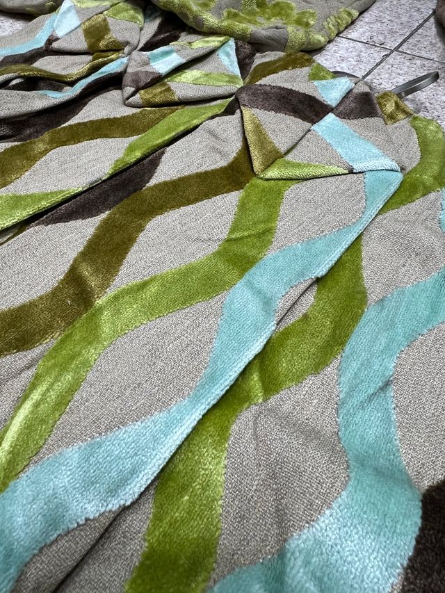 Cortinas, puf y cojines terciopelo