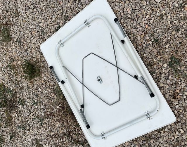 Mesa camping plegable blanca