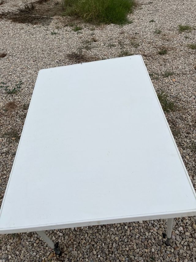 Mesa camping plegable blanca
