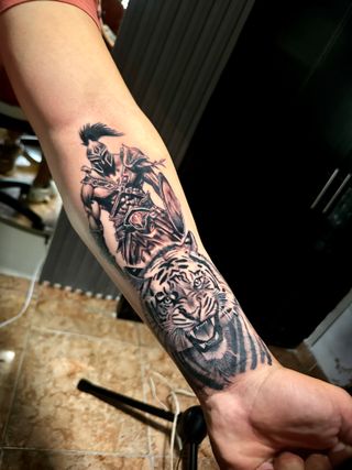 Tatuador de realismo sombras-puerto del Rosario