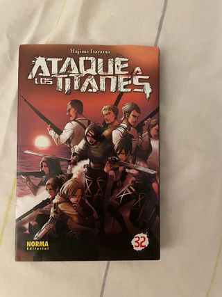 lote dos libros ataque a los titanes 32-33