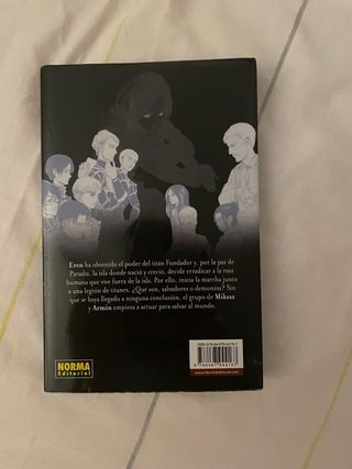 lote dos libros ataque a los titanes 32-33