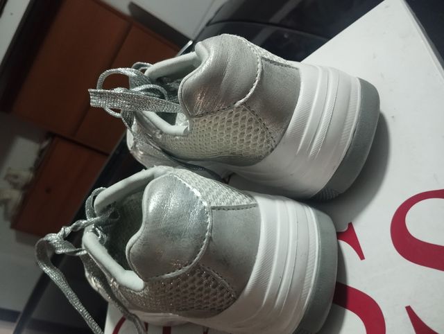 Sneakers argento/bianco 36