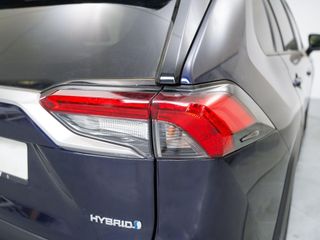 Toyota Rav4 2.5l 220H Advance