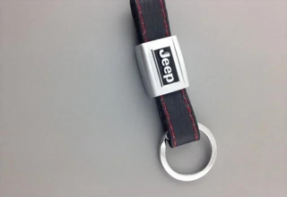 Llavero de cuero con logo JEEP