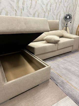 SOFA BEIGE,ARCON,2 PUFF Y ASIENTOS DESLIZANTES
