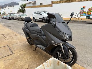 Yamaha TMAX 530 - Negro mate