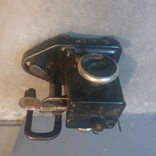 Máquina de coser SINGER antigua