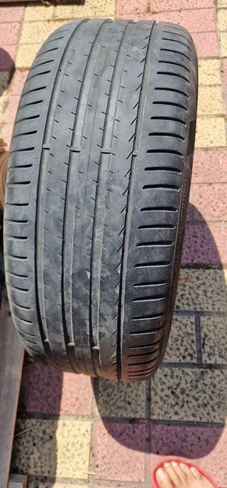 Llantas 17" con neumáticos