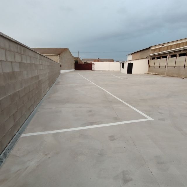 Alquiler plaza de aparcamiento exterior caravanas