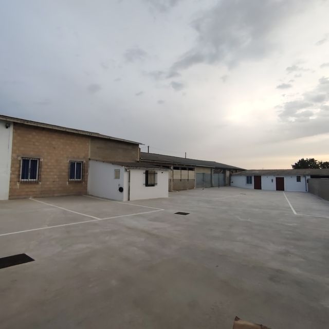 Alquiler plaza de aparcamiento exterior caravanas