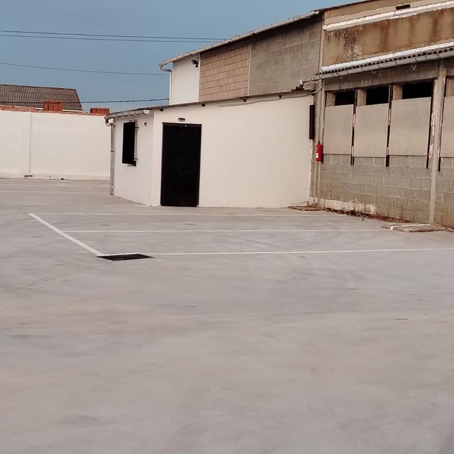 Alquiler plaza de aparcamiento exterior caravanas