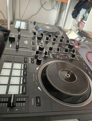 Hercules Inpulse 500: Mesa de mezclas DJ