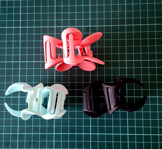 Lote 3 Pinzas Pelo Flores de Alehop Sin estrenar