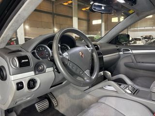 PORSCHE CAYENNE GTS CON TECHO SOLAR