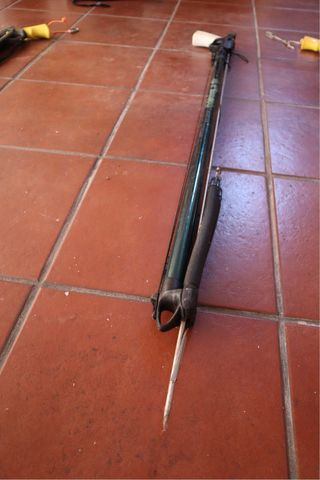 Arpón pesca Picasso 90 cm – Con 2 varillas