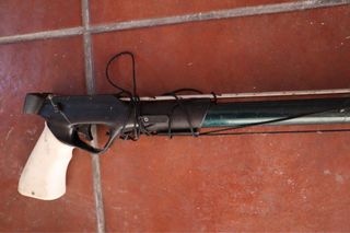 Arpón pesca Picasso 90 cm – Con 2 varillas