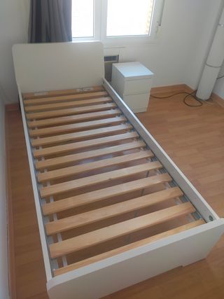 Estructura de cama Askvoll y somier Lindbadem Ikea