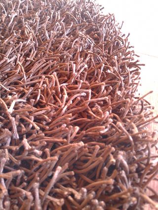 Alfombra redonda marrón