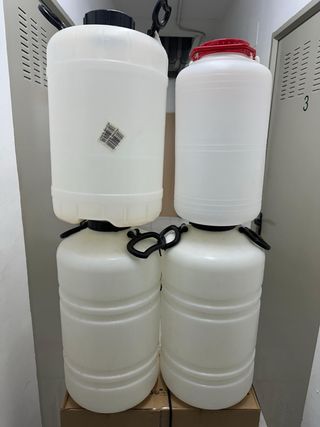 Garrafas plásticas 26L & 13L