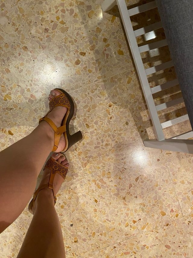 Sandalias piel marrones