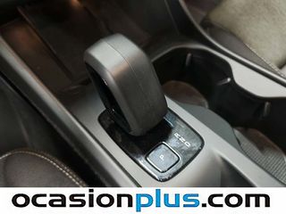Volvo XC40 B3 G Core Dark Auto 120 kW (163 CV)