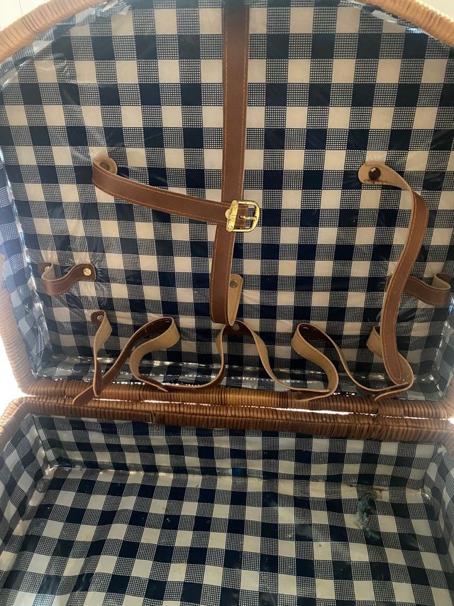 Valigia da picnic vintage