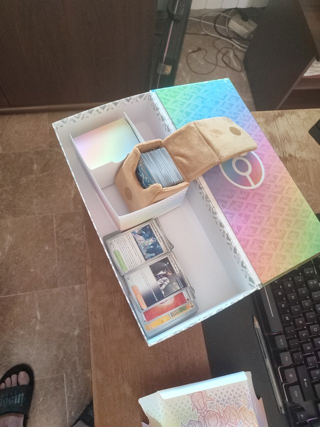 Caja Pristmatic Evolutions (Español)