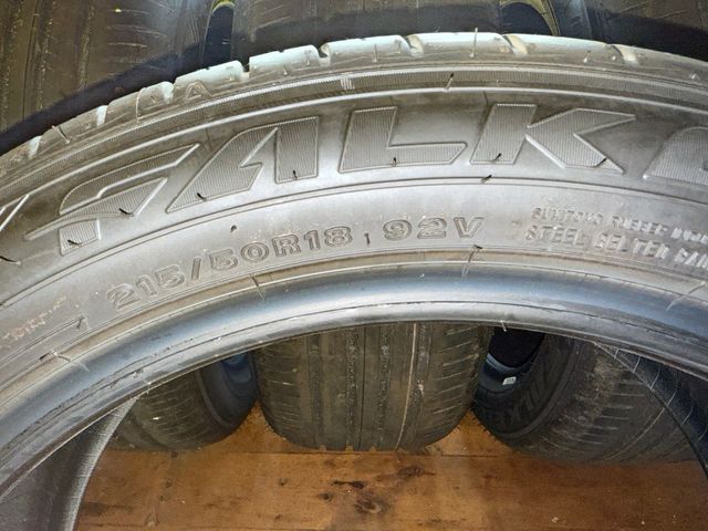 4 Pneumatici Falken 215/50R18 92V