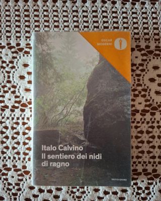 Il sentiero dei nidi di ragno in italiano