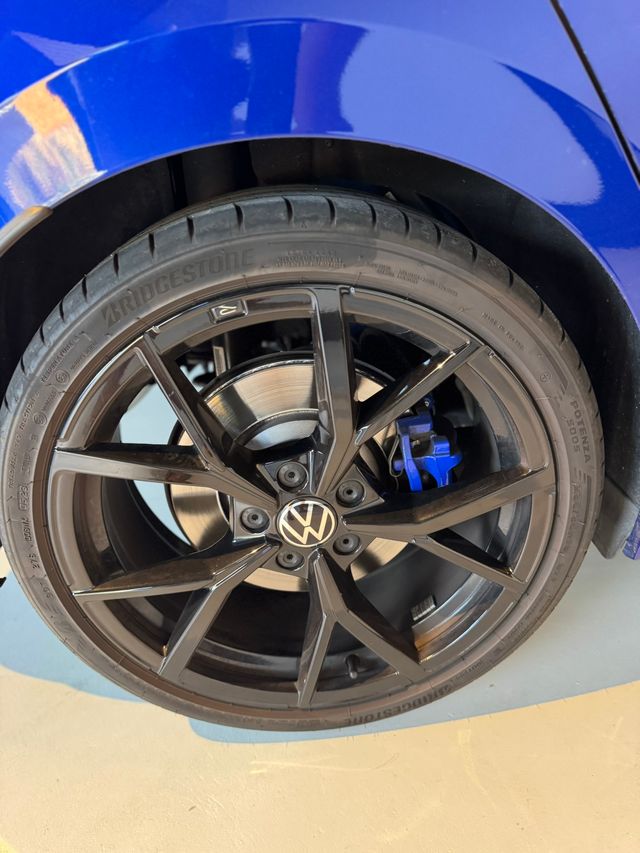 VW Golf R AKRA TECHO PERFORMANCE DRIFT HARMAN H-UP
