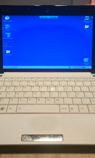 Asus Eee PC 1001HA - Portátil blanco
Windows xp