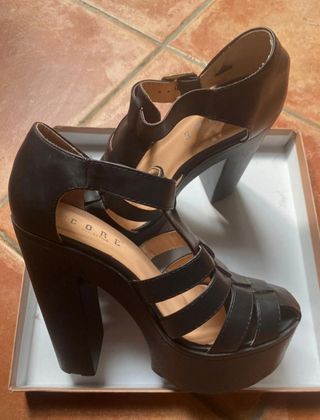 Sandali CORE neri plateau