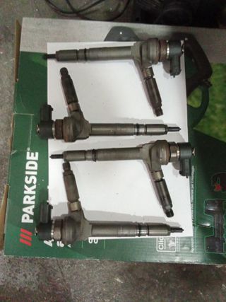 Inyectores diesel usados opel astra 1.7-(04451107)