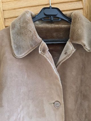 Chaquetón marrón piel sintética