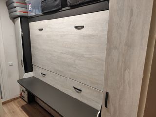 Litera plegable blanca y gris