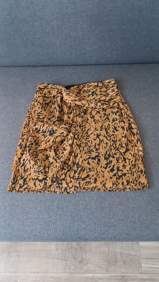 Mini falda Zara - marrón y negra - M