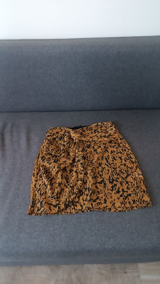 Mini falda Zara - marrón y negra - M
