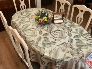 Mesa comedor blanca de madera y cristal