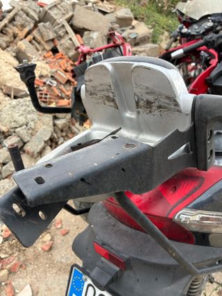 Soporte baúl Kymco Grand Dink 125