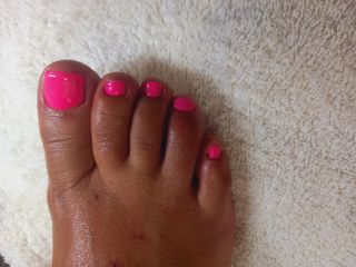 Servicio de manicura y pedicura 