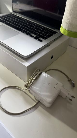 MacBook Pro Plata - Apple