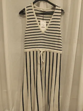 Vestido rayas blanco-azul zara con etiqueta
